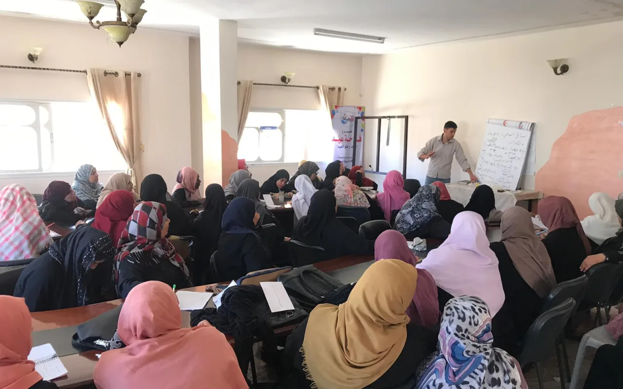 دورة صناعة المنظفات